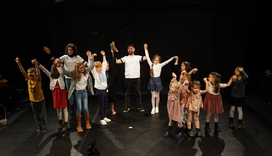 SPECTACOL DE TEATRU